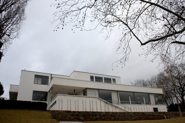 Vila-tugendhat-brno-exterier-a-interier-01